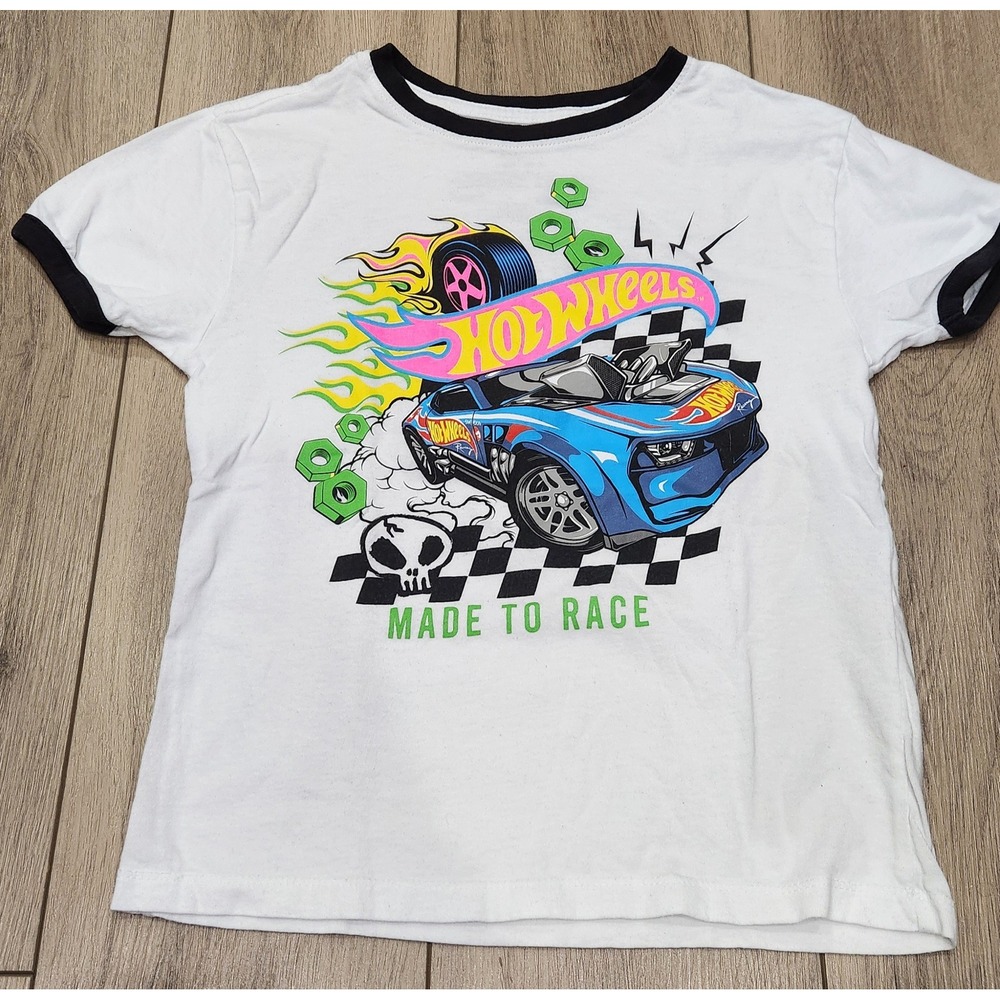 Hot Wheels Graphic T-Shirt Race Car Kids‎ Size Medium